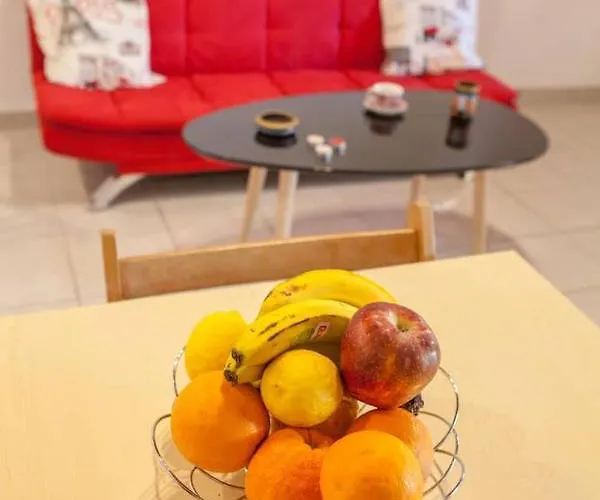 Blue House * Δρέπανο